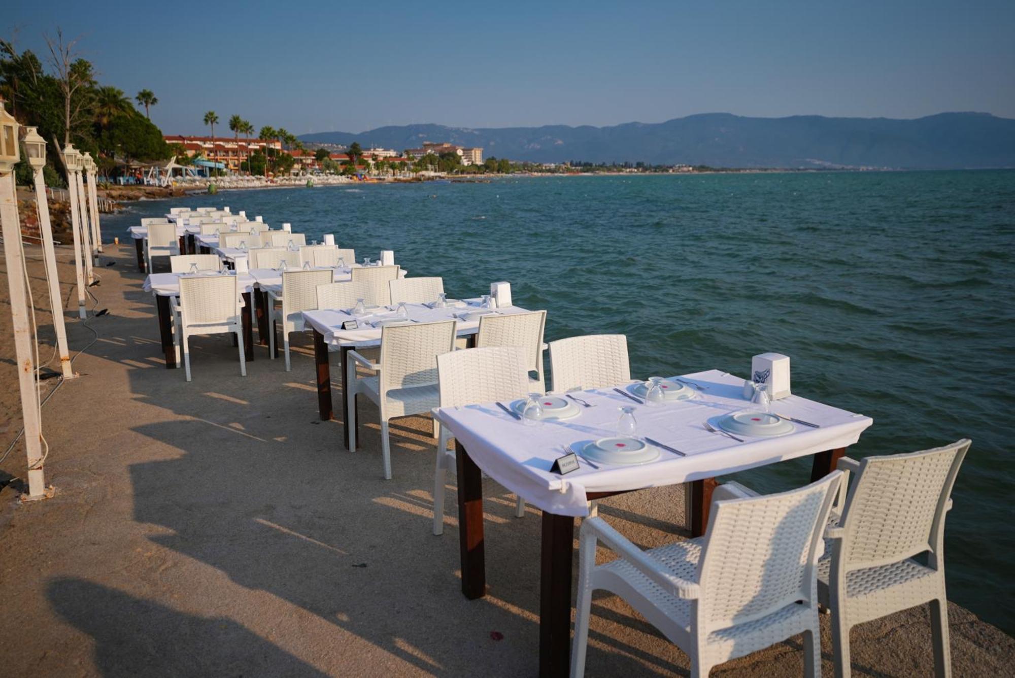 Villa Sevilla Kuşadası Buitenkant foto