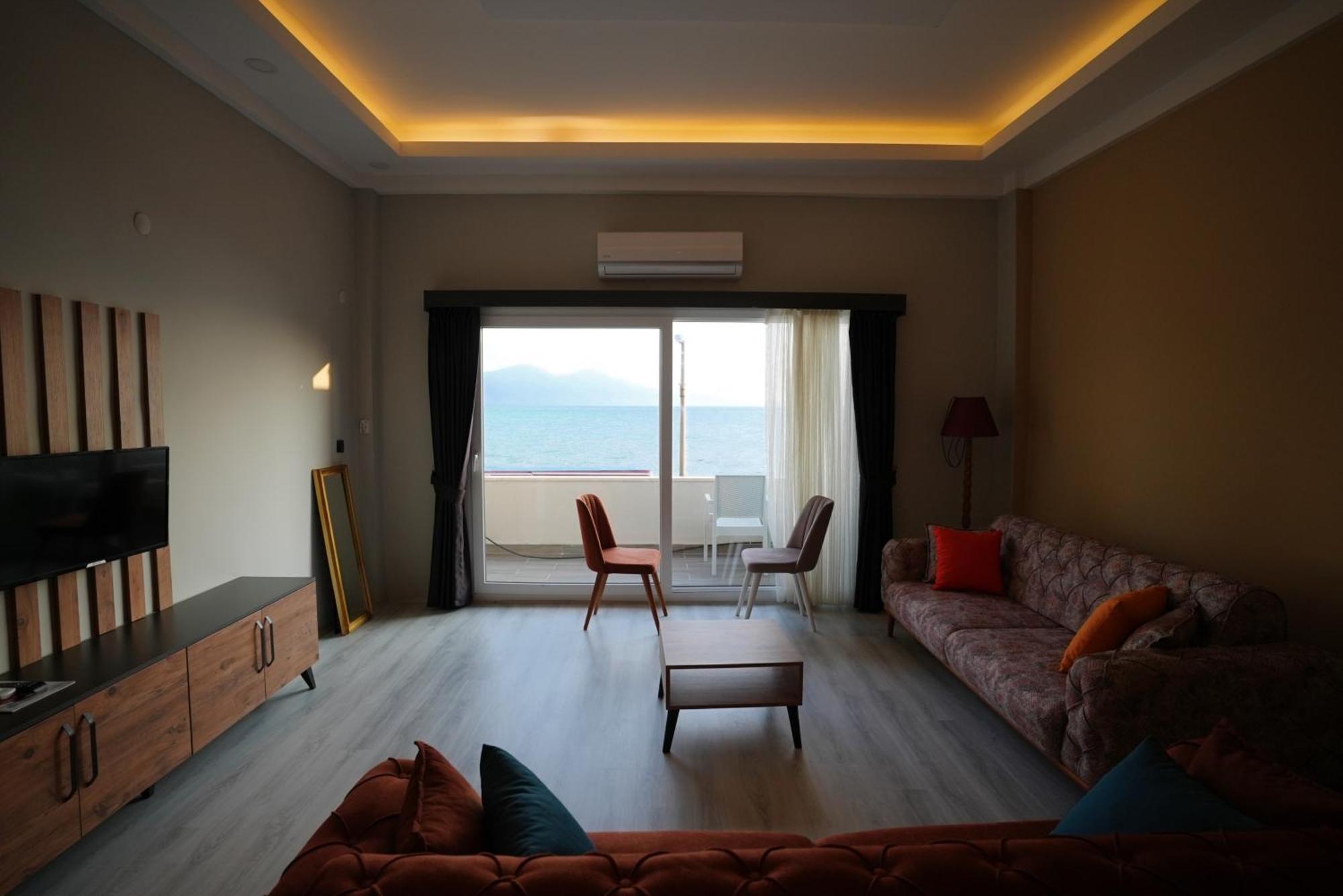Villa Sevilla Kuşadası Buitenkant foto