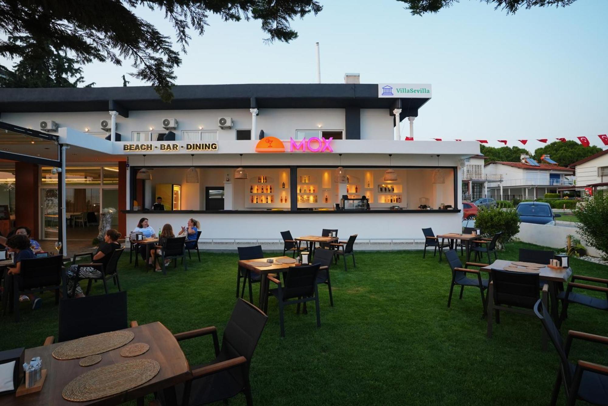 Villa Sevilla Kuşadası Buitenkant foto