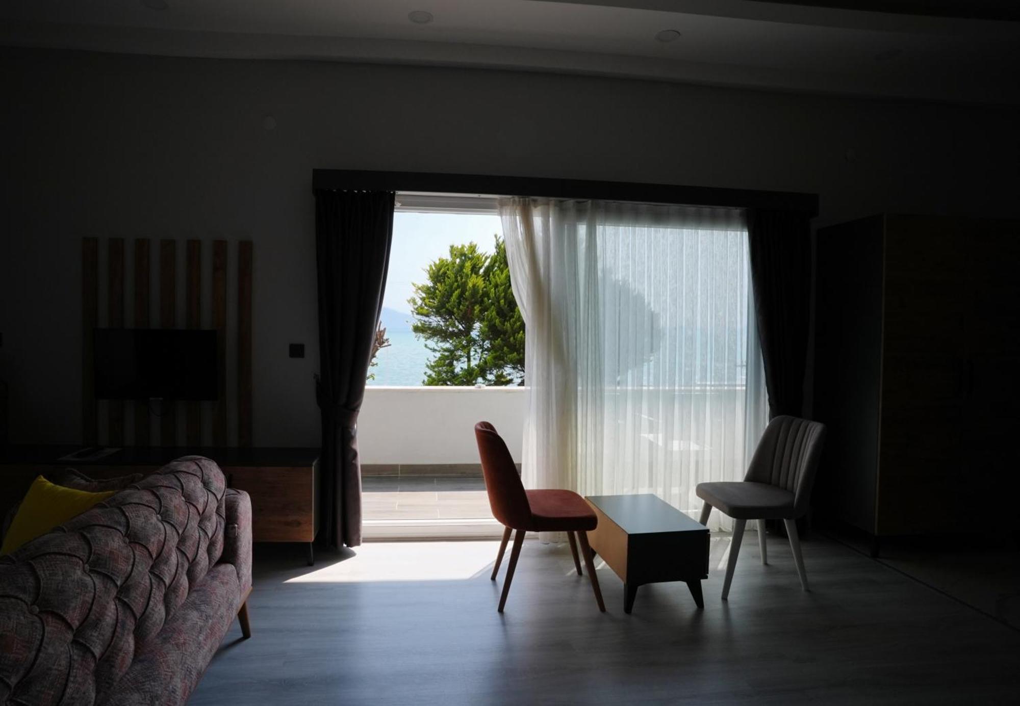 Villa Sevilla Kuşadası Buitenkant foto