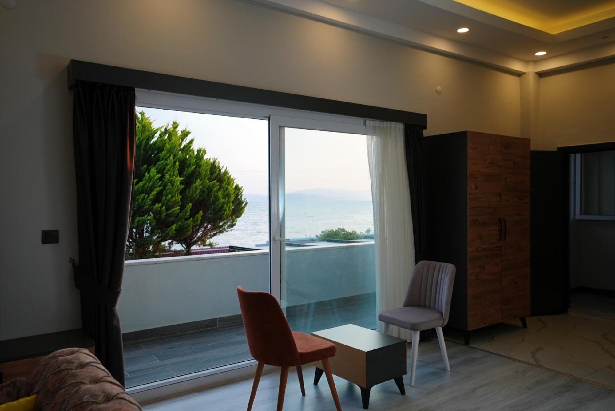 Villa Sevilla Kuşadası Buitenkant foto