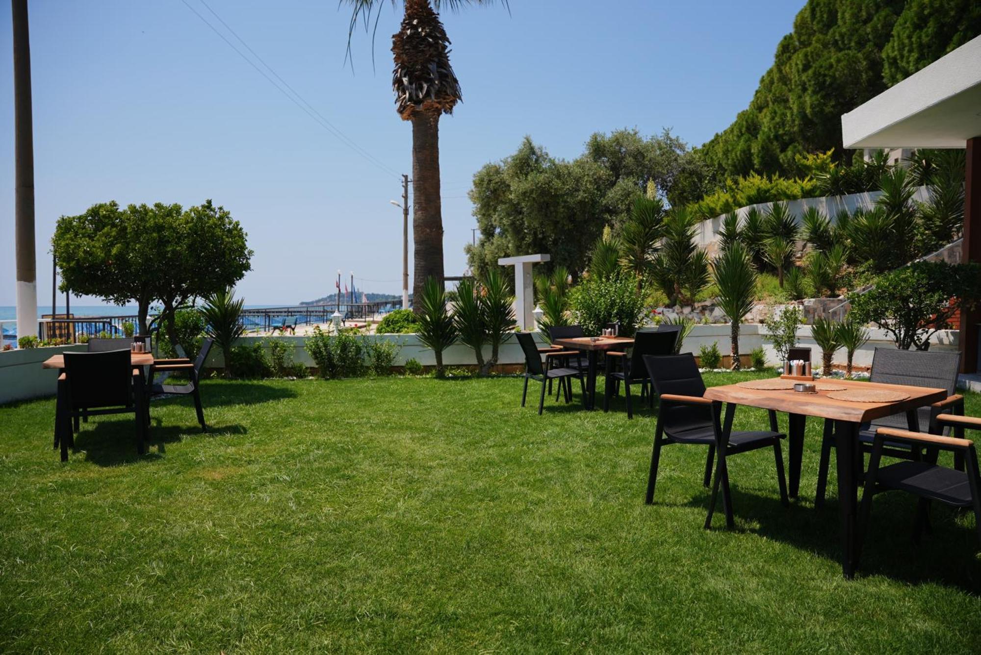 Villa Sevilla Kuşadası Buitenkant foto