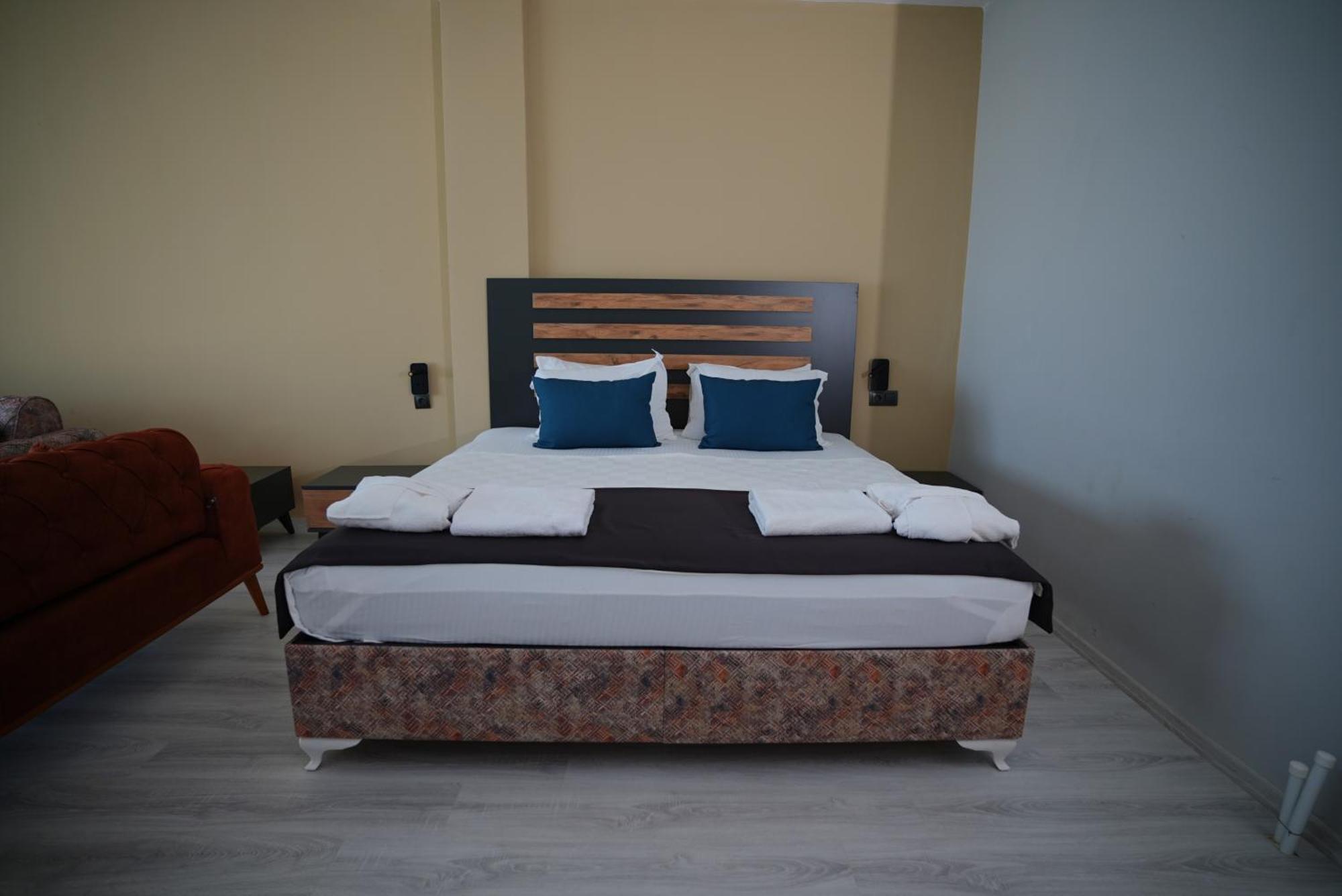 Villa Sevilla Kuşadası Buitenkant foto