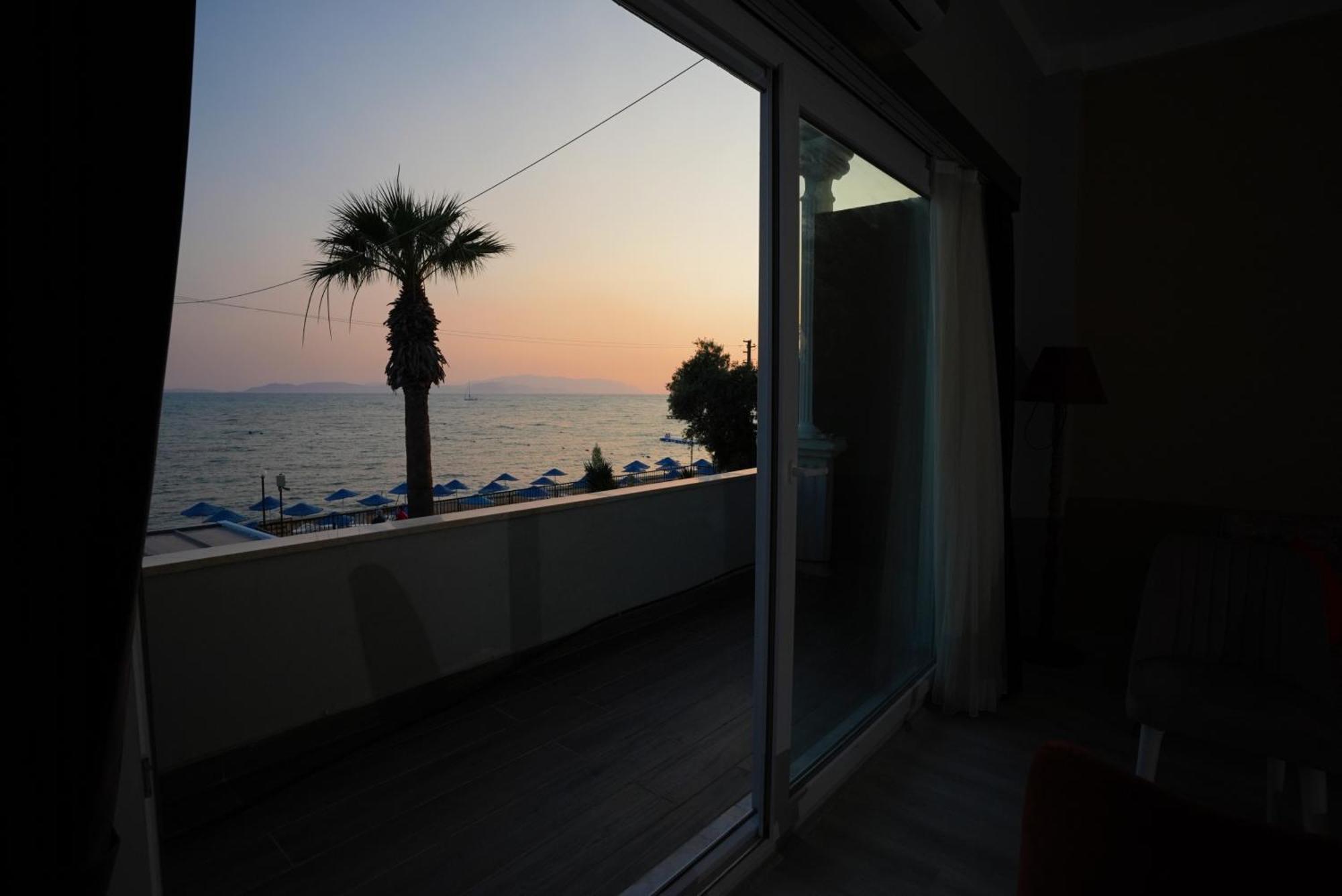 Villa Sevilla Kuşadası Buitenkant foto