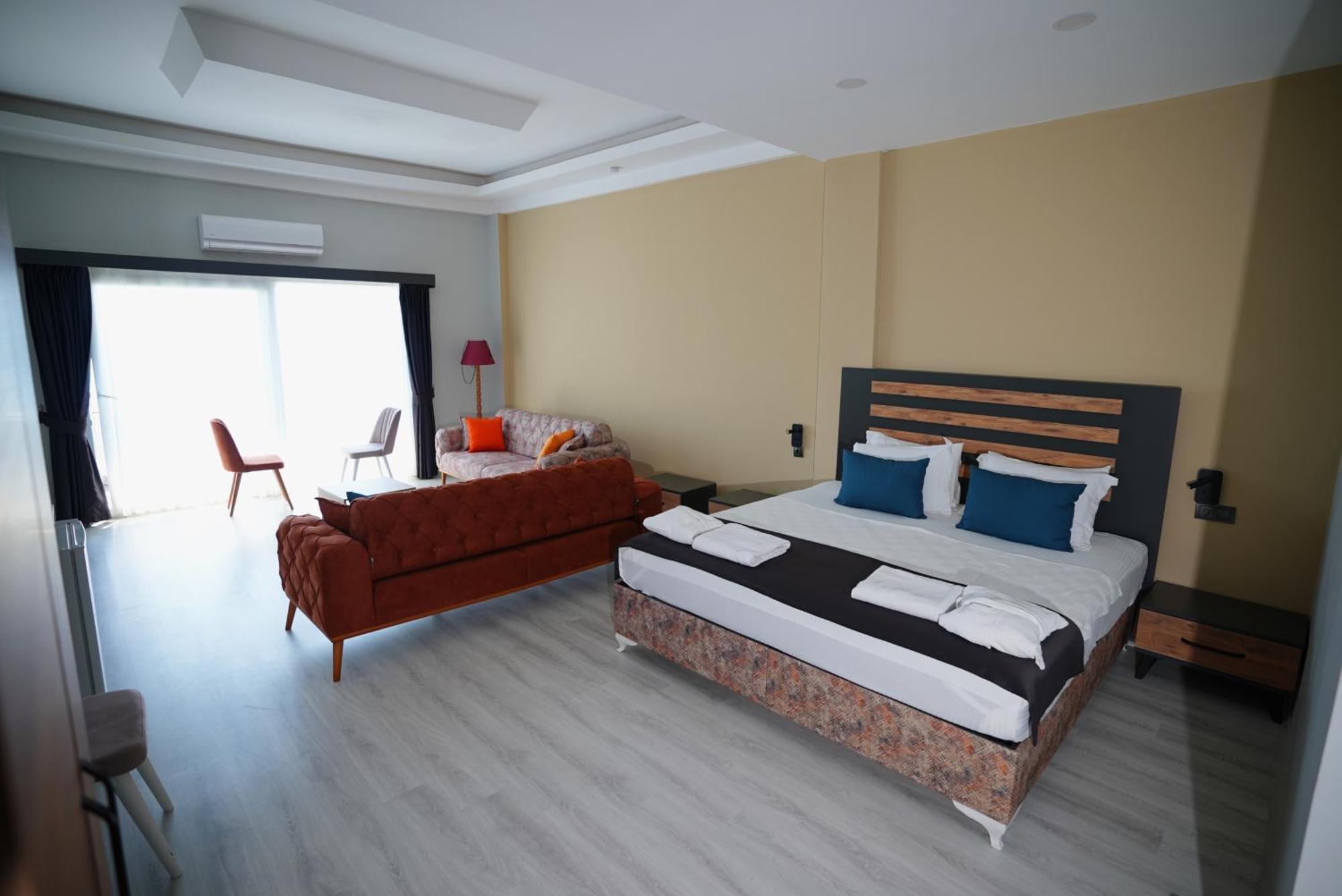 Villa Sevilla Kuşadası Buitenkant foto