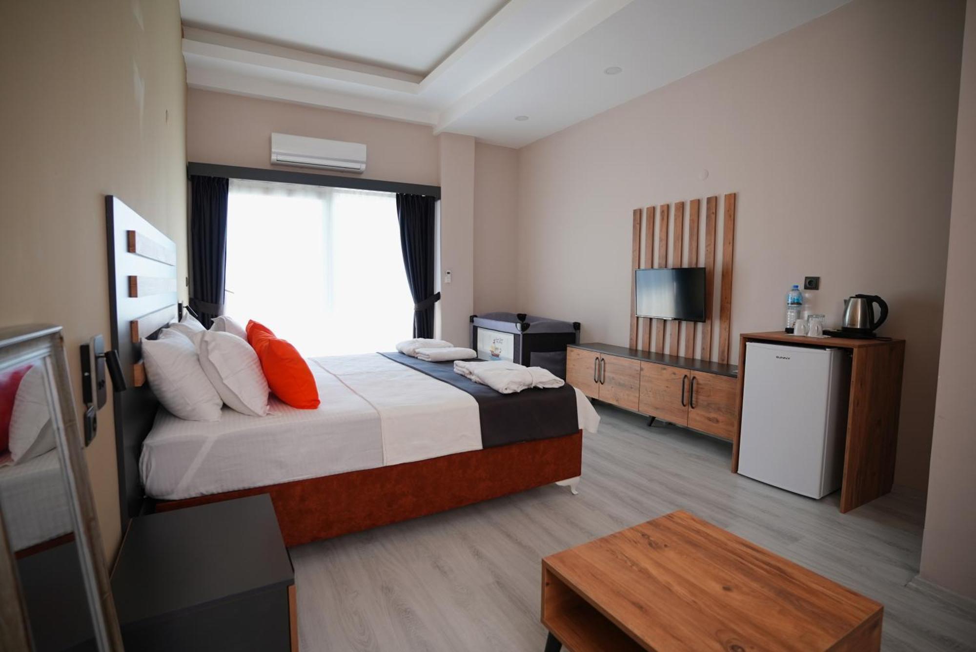Villa Sevilla Kuşadası Buitenkant foto